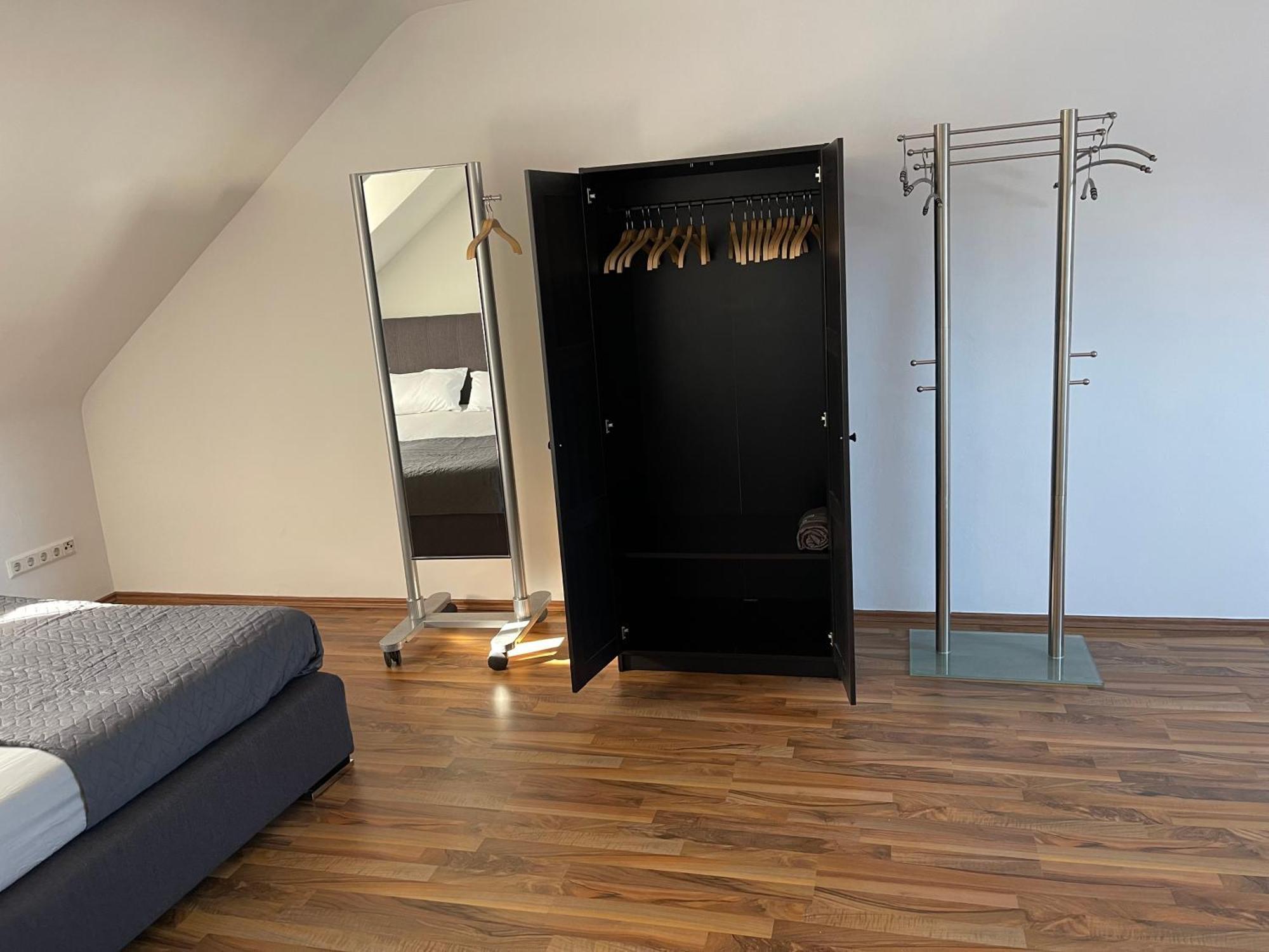 Geraeumige 3-Zimmer-Ferienwohnung Im Herzen Von 卡塞尔 外观 照片