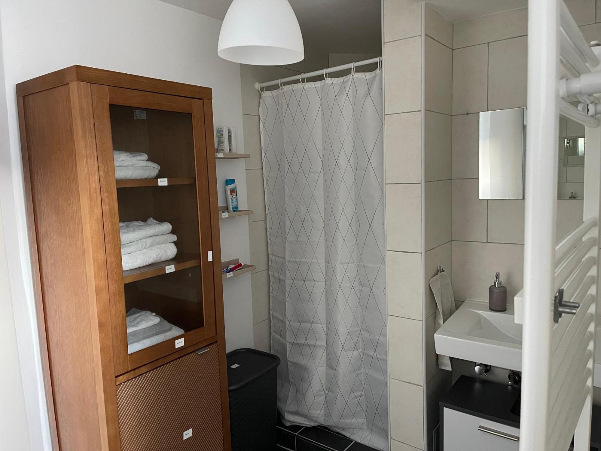 Geraeumige 3-Zimmer-Ferienwohnung Im Herzen Von 卡塞尔 外观 照片