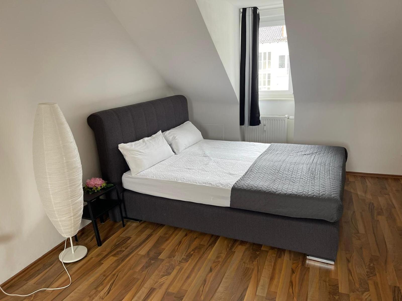Geraeumige 3-Zimmer-Ferienwohnung Im Herzen Von 卡塞尔 外观 照片