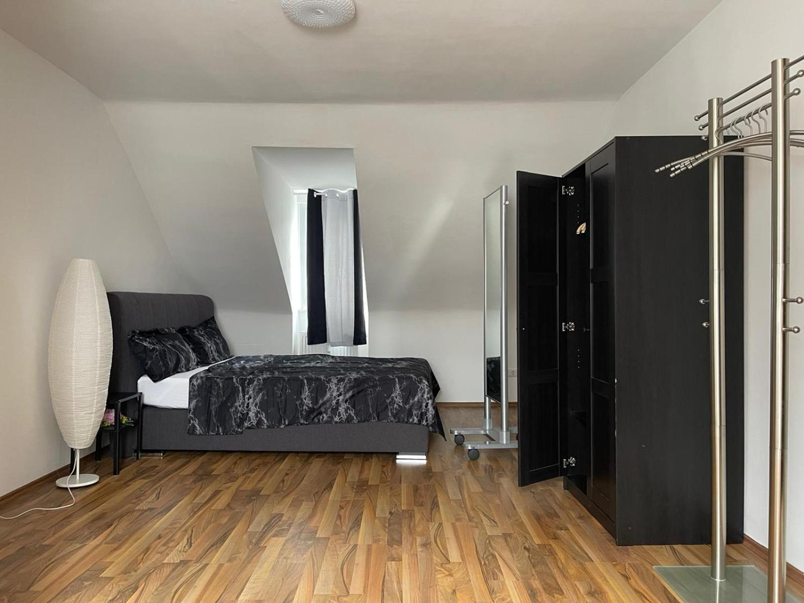 Geraeumige 3-Zimmer-Ferienwohnung Im Herzen Von 卡塞尔 外观 照片