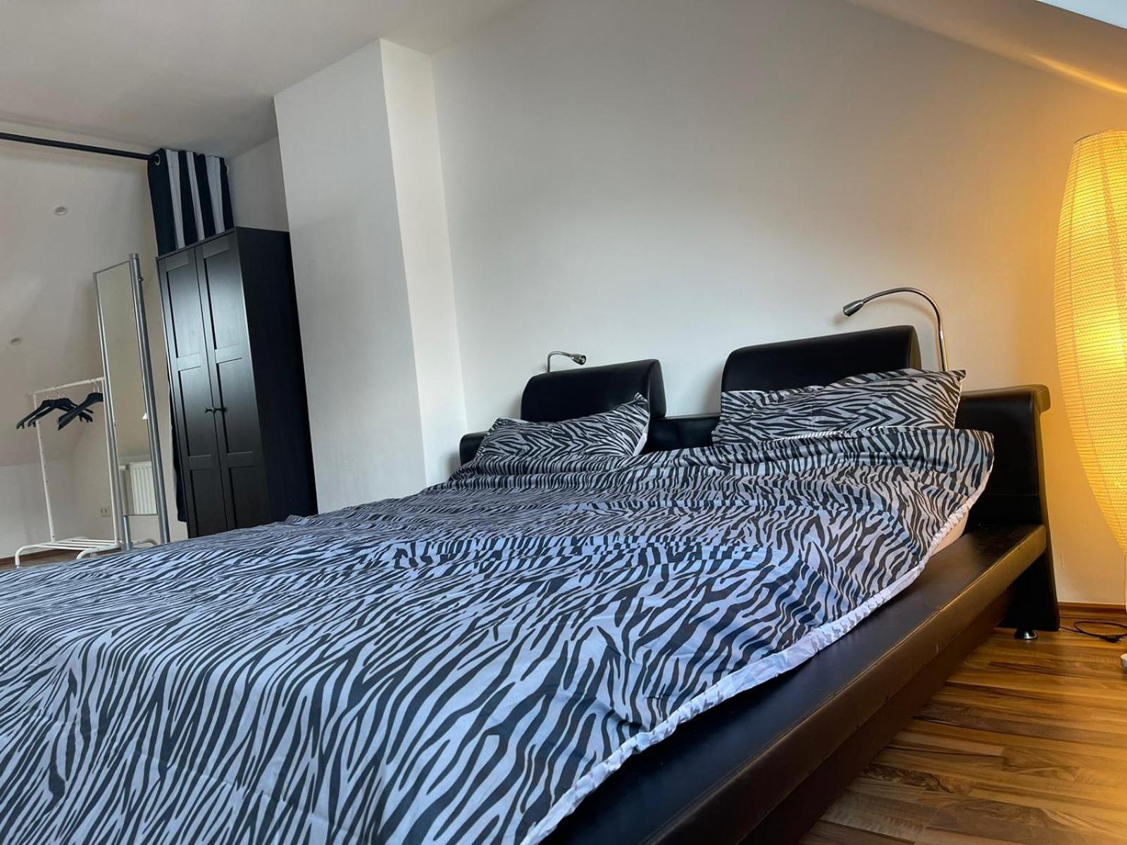 Geraeumige 3-Zimmer-Ferienwohnung Im Herzen Von 卡塞尔 外观 照片