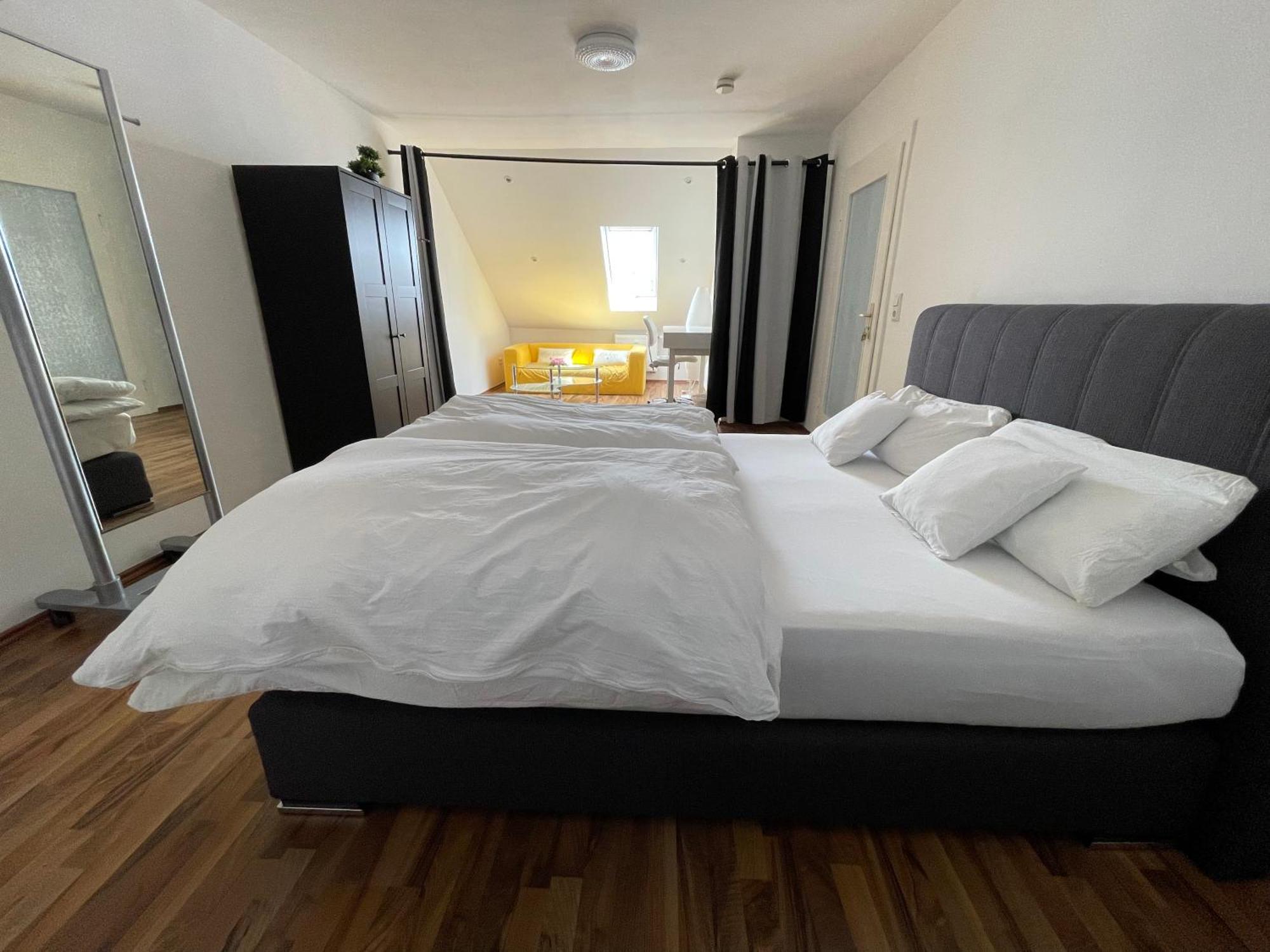 Geraeumige 3-Zimmer-Ferienwohnung Im Herzen Von 卡塞尔 外观 照片